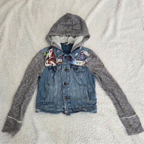 Free People Disney Patches Denim Hooded Jacket XS Jean Knit Sleeve Unique - Picture 1 of 9